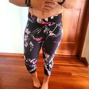 Fabletics V waist leggings